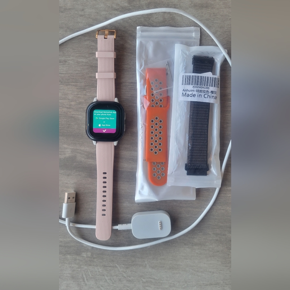 Kids Gizmo watch & charger from Verizon with 2 extra bands